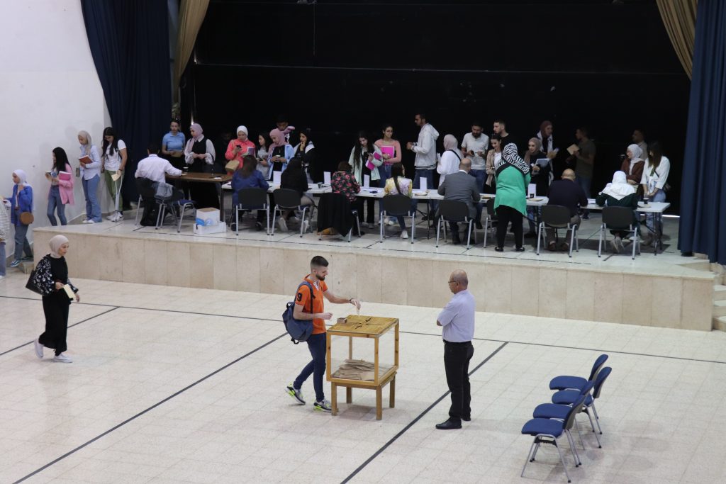 انتهاء انتخابات مجلس اتحاد الطلبة بجامعة بيت لحم بأجواء تنافسية وديمقراطية